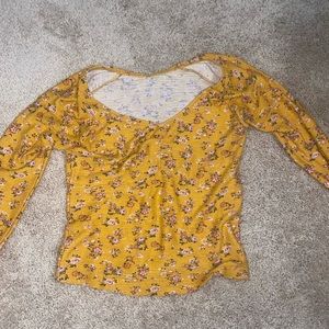 Womens hollister long sleeve top size medium